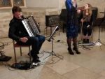 Kersti Ala-Murr (Lutsoja, vokaal), Liis Lutsoja (viiul), Jaak Lutsoja (akordion)